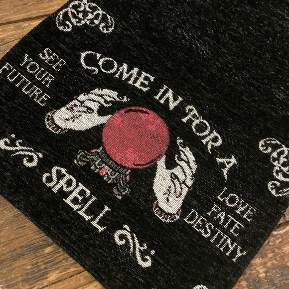 MUMMY MANOR NEW “COME IN FOR A SPELL” Decorative Table Runner AND Pillow Set - Picture 4 of 11